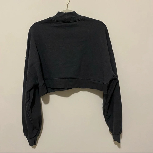 Gymshark Charcoal Gray Cropped Sweatshirt Large - Picture 6 of 8